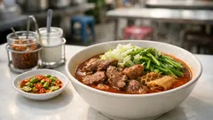 ก๋วยเตี๋ยวเนื้อเต้าหู้ยี้ ตลาดชลประทาน ปากเกร็ด หอมเต้าหู้ยี้ถึงใจพร้อมพวงพริกน้ำส้มจี๊ดๆ