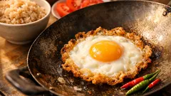 กินไข่ให้คุ้มในทุกเช้า ไข่ต้ม vs ไข่ทอด แบบไหนได้โปรตีนกว่าและปลอดภัยกว่า